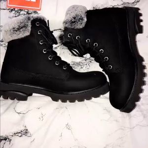 BRAND NEW Black Lugz Snow Boots